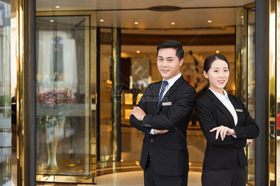 塑造卓越形象 酒店管理服務(wù)人員的專業(yè)素養(yǎng)與價值